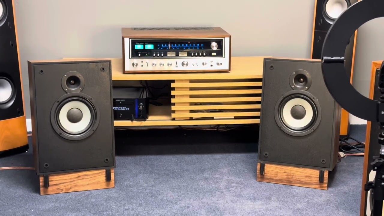 Vintage Klipsch KG2 Speakers