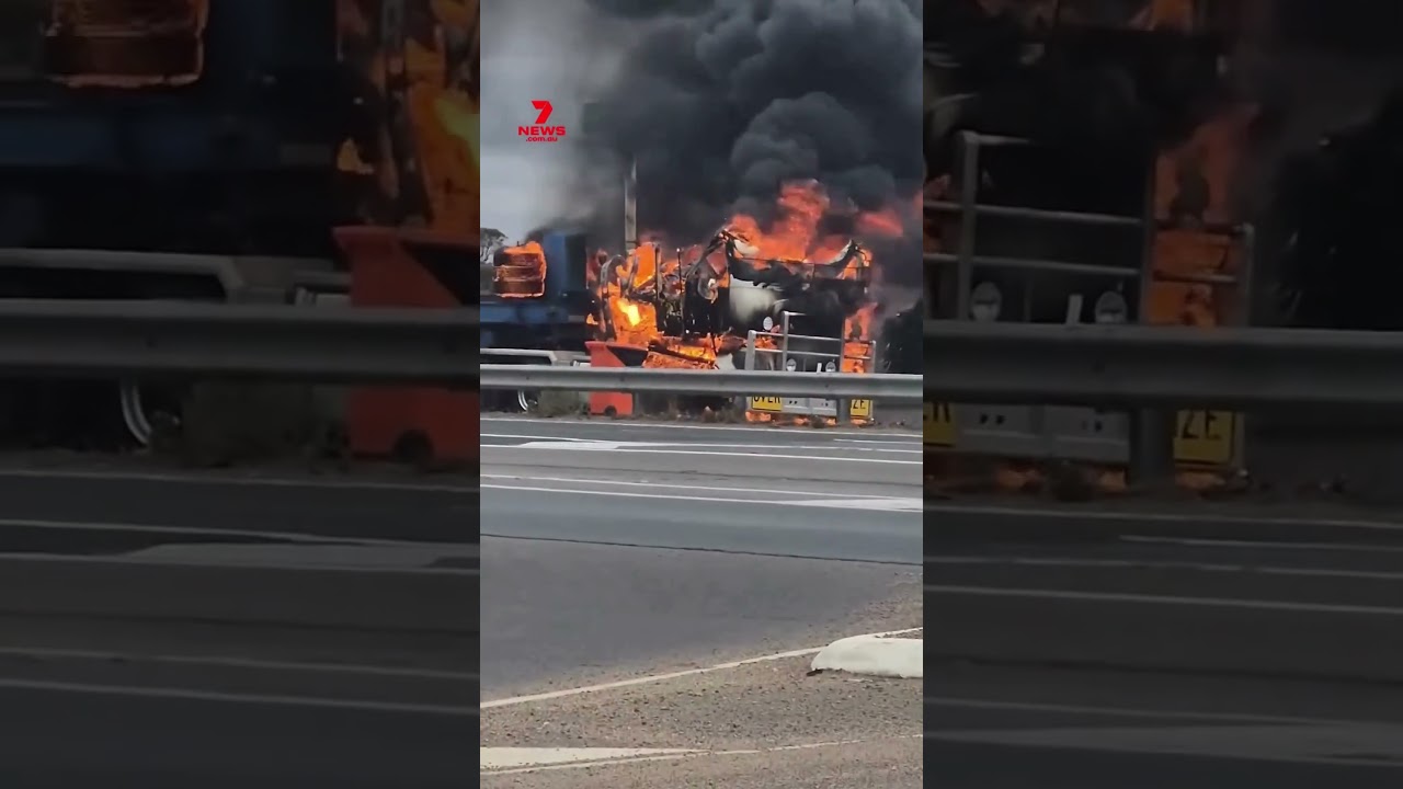 🔥 Heavy Haulage Truck in Fireball at Blanchetown! 🚛💥