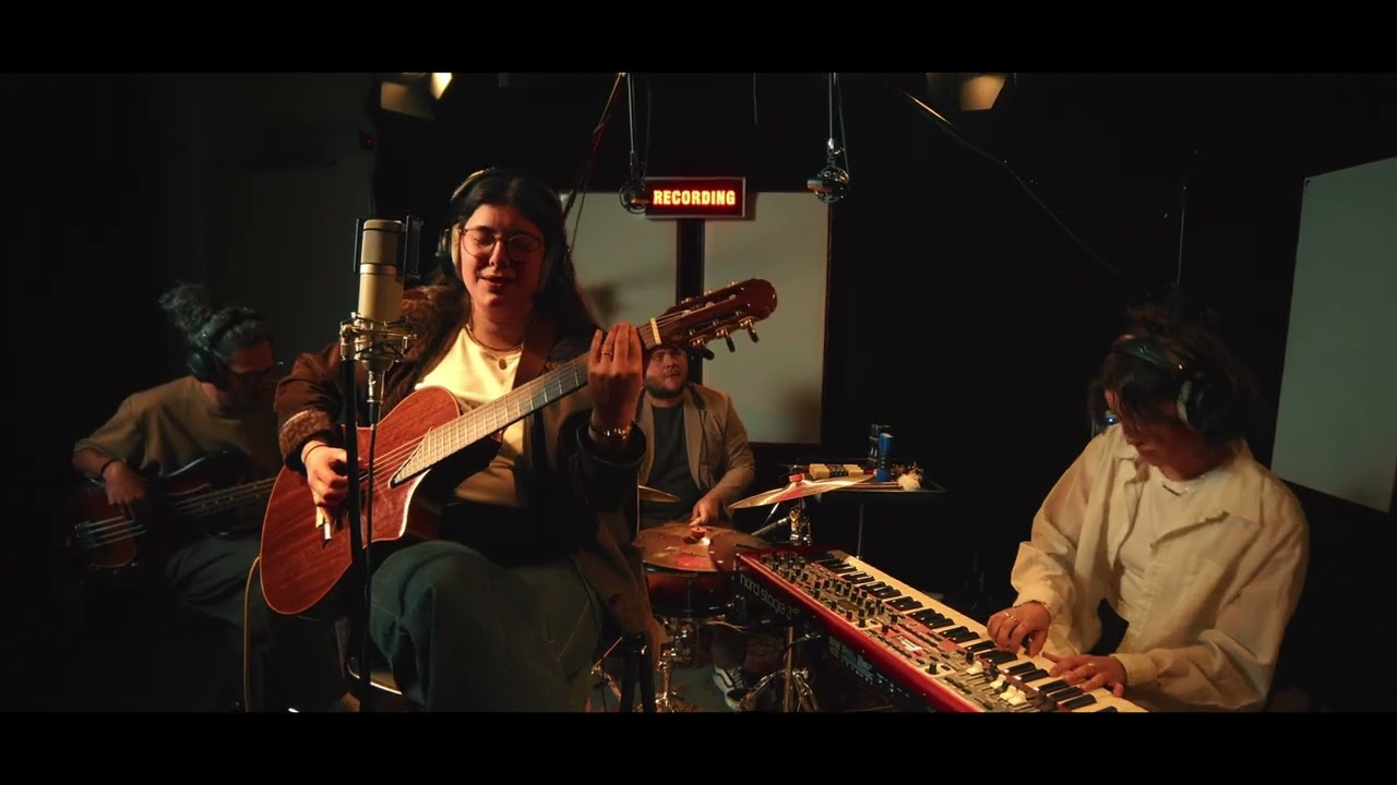 NYVE – Scaredy Cat | Acoustic Live Session (b‑kube sessions 2026)