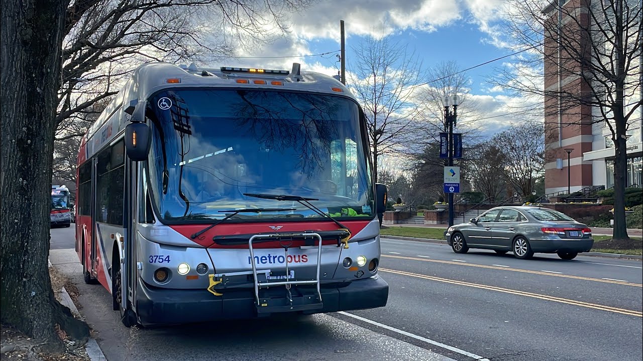 (Retired) WMATA Metrobus: 2009 New Flyer DE35LFA #3754 on Route N2