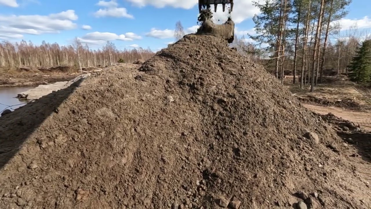 Копаю пруд на экскаваторе Вольво - добываю песок для дороги!