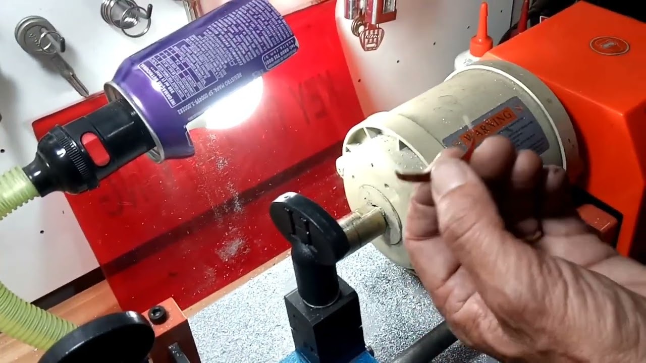Como Consertar Freza Oval Máquina de Copiar chave #curso #chaveiro #manufacturing #manutenção