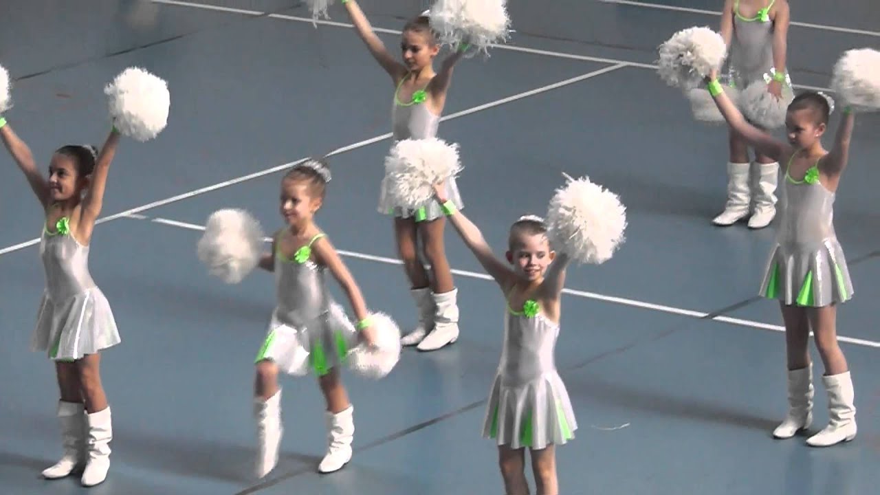 DME Harangvirág csoport pom-ponos 2013. 03.23. Beuskám csoportja