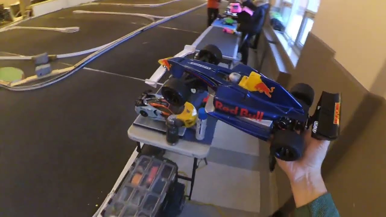 My First F1 Race on Grey Carpet - Netcruzer RC