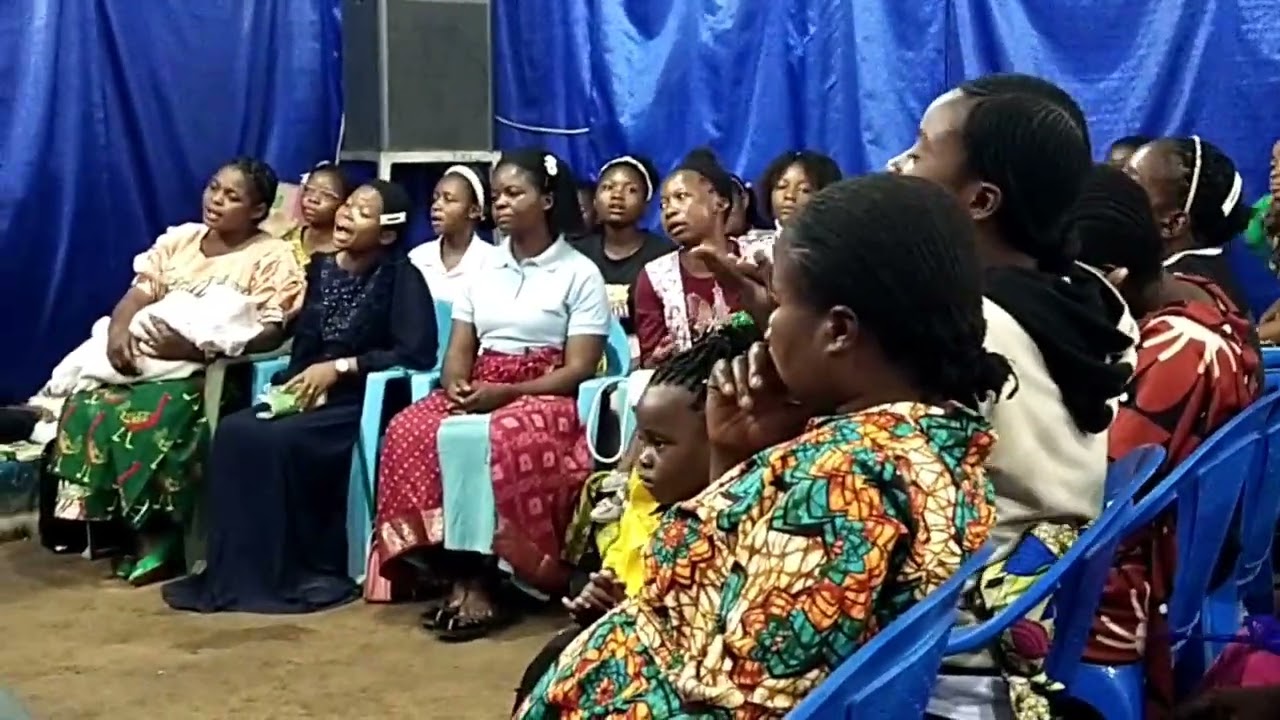Cantique sur les aille d'une colombe au jehovah jurée tabernacle