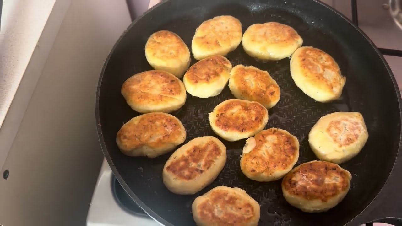Картопляні пиріжки з квашеною капустою 🌮😋