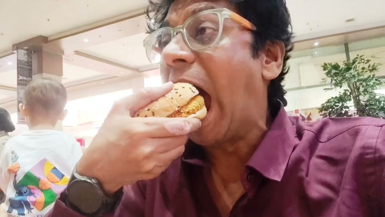 🍔 Burger King Infinity Mall Malad Review | Taste Test & Honest Opinion by Ravendra