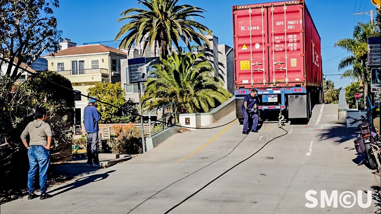 Freightliner Stranded on Venice Canals Bridge, Rescued Without Incident