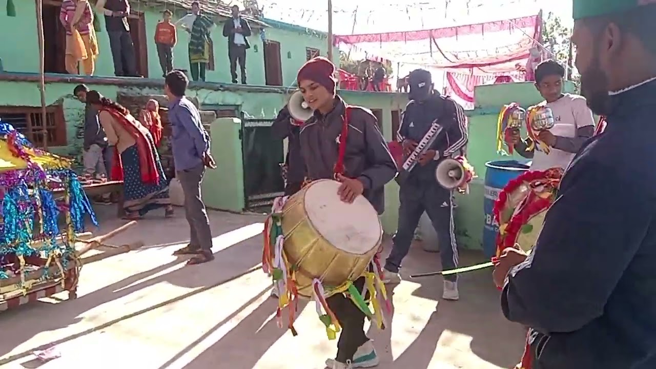 no .. 7037196357... jaunsari band..damaka...Machaya chotu.ne...... like cament...