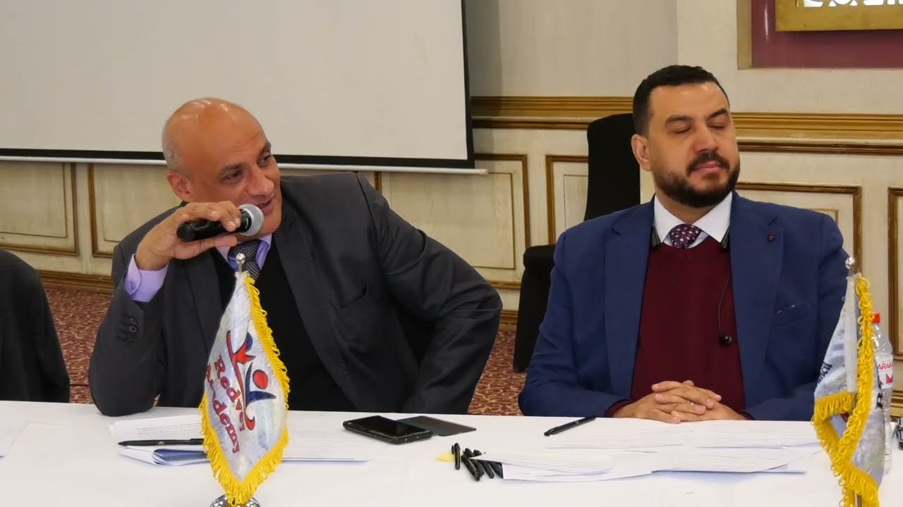 مناقشة الباحث صالح سالم