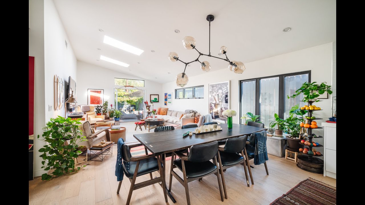 Tour this Fantastic Bohemian artist&rsquo;s retreat with pool in Mar Vista! (3640 Ashwood Ave)