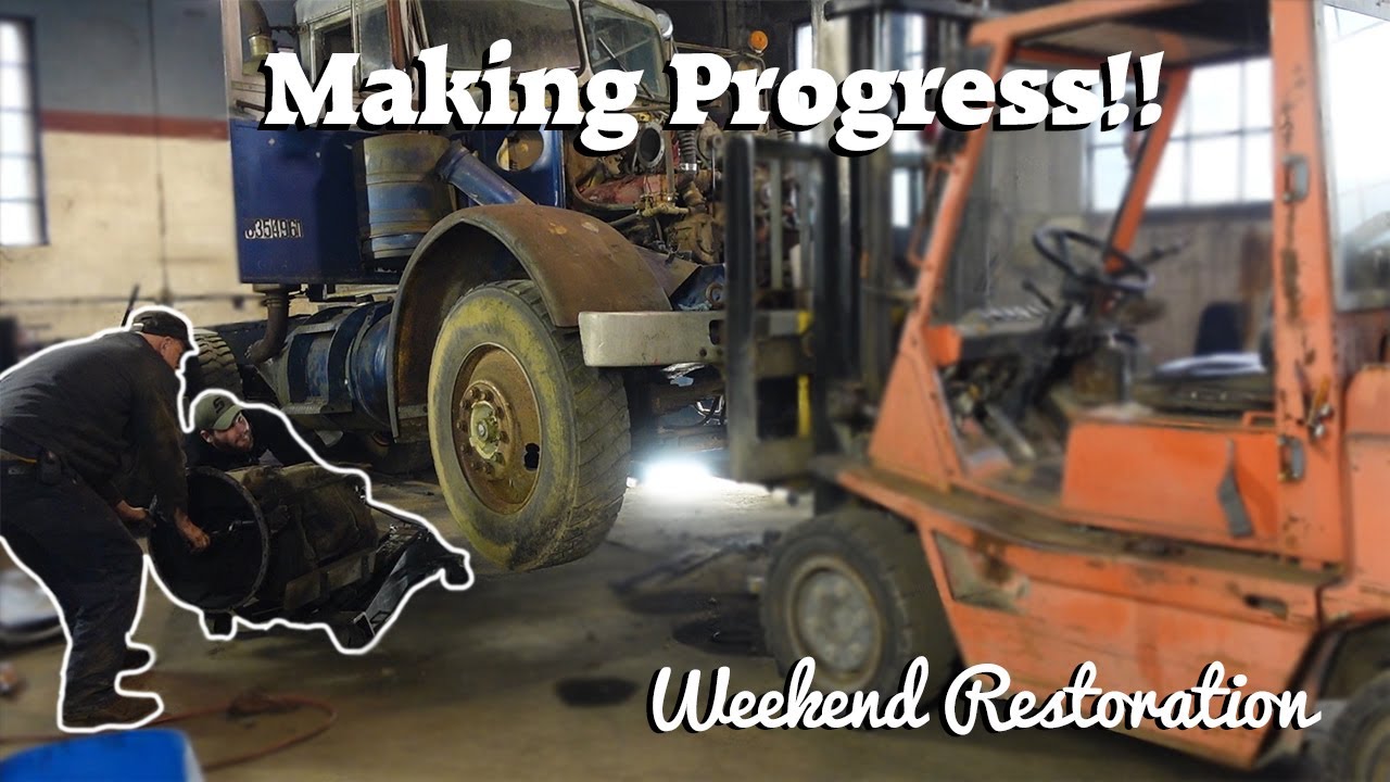 Pulling the Transmissions! - 1963 Pete Restoration - Weekend Restoration
