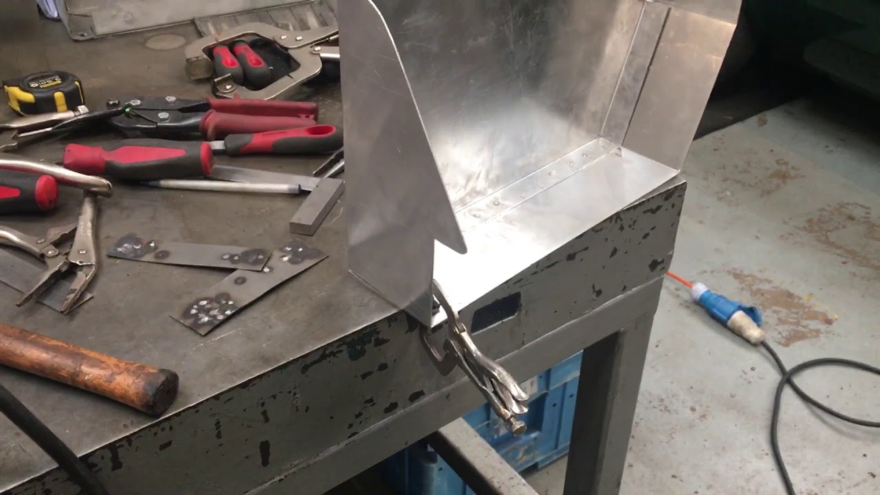 How to spot weld aluminium sheet on a Series Landrover
