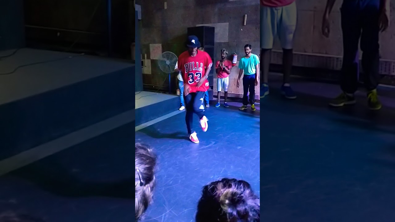 @Mamsonic  MaMSoN House Showcase in India at Red Bull BC one workshop