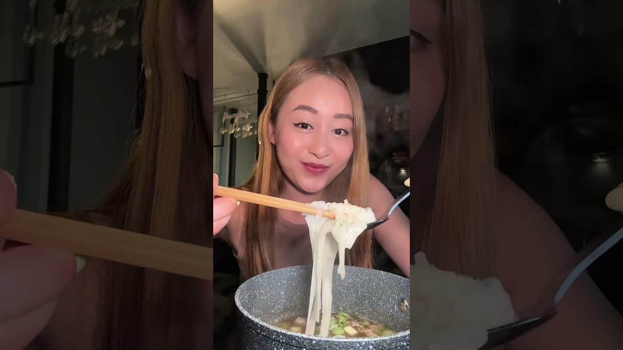 Let&rsquo;s try instant pho from Vifon 🍜 #pho #noodles #soup #food #review #foodreview #foodie #vlog #yum