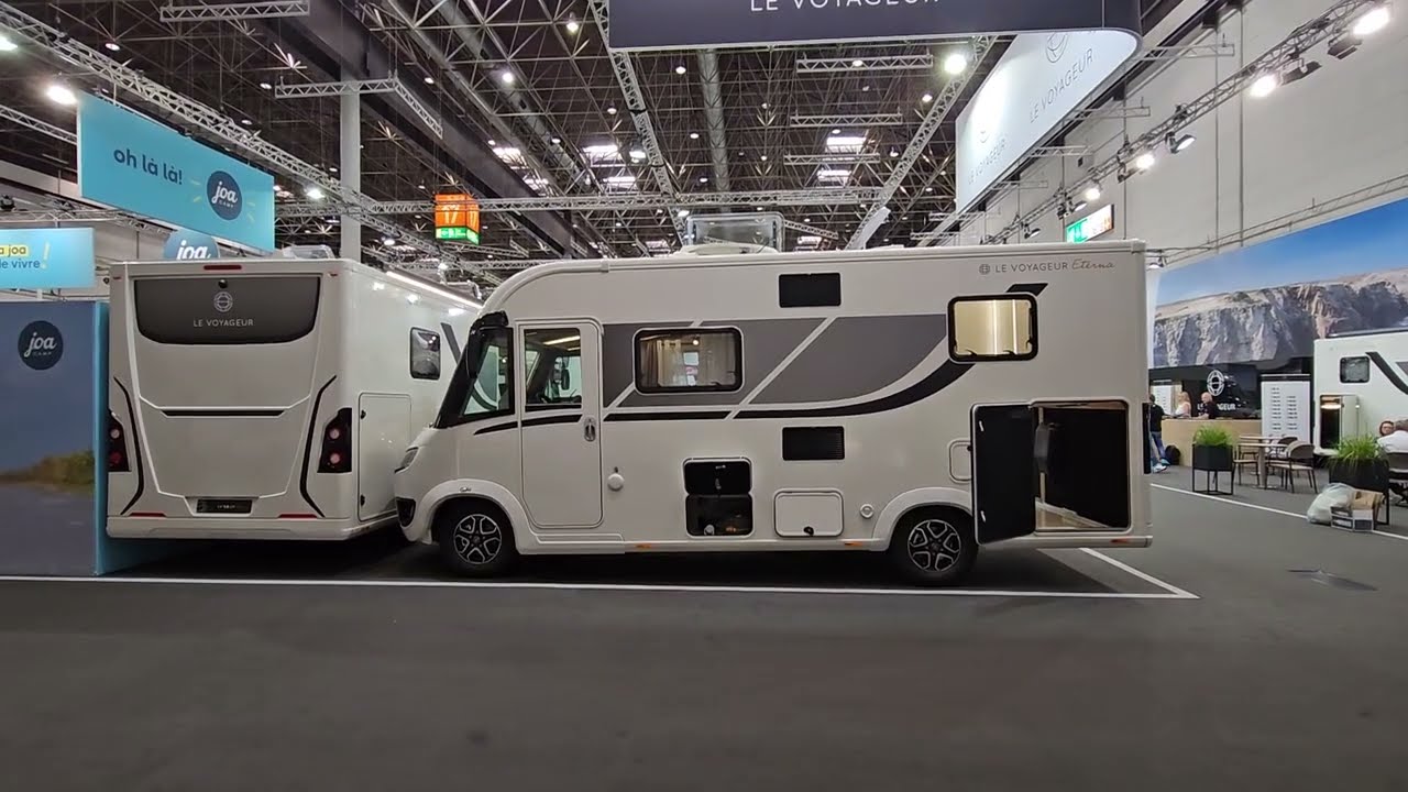 170k FULL TIMER MOTORHOME Le Voyageur 6.8LF. SPACIOUS LAYOUT.