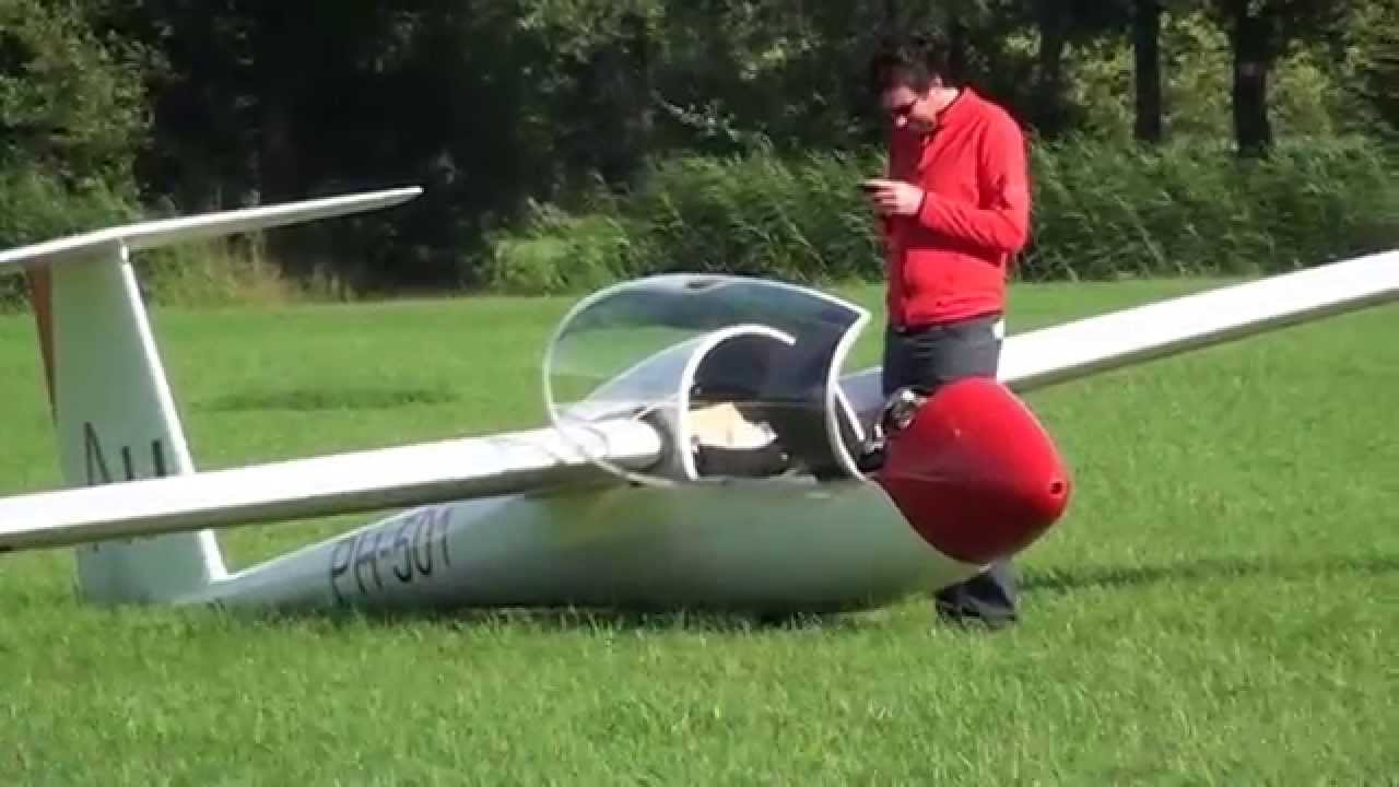 Hulpdiensten rukken uit voor landing zweefvliegtuig