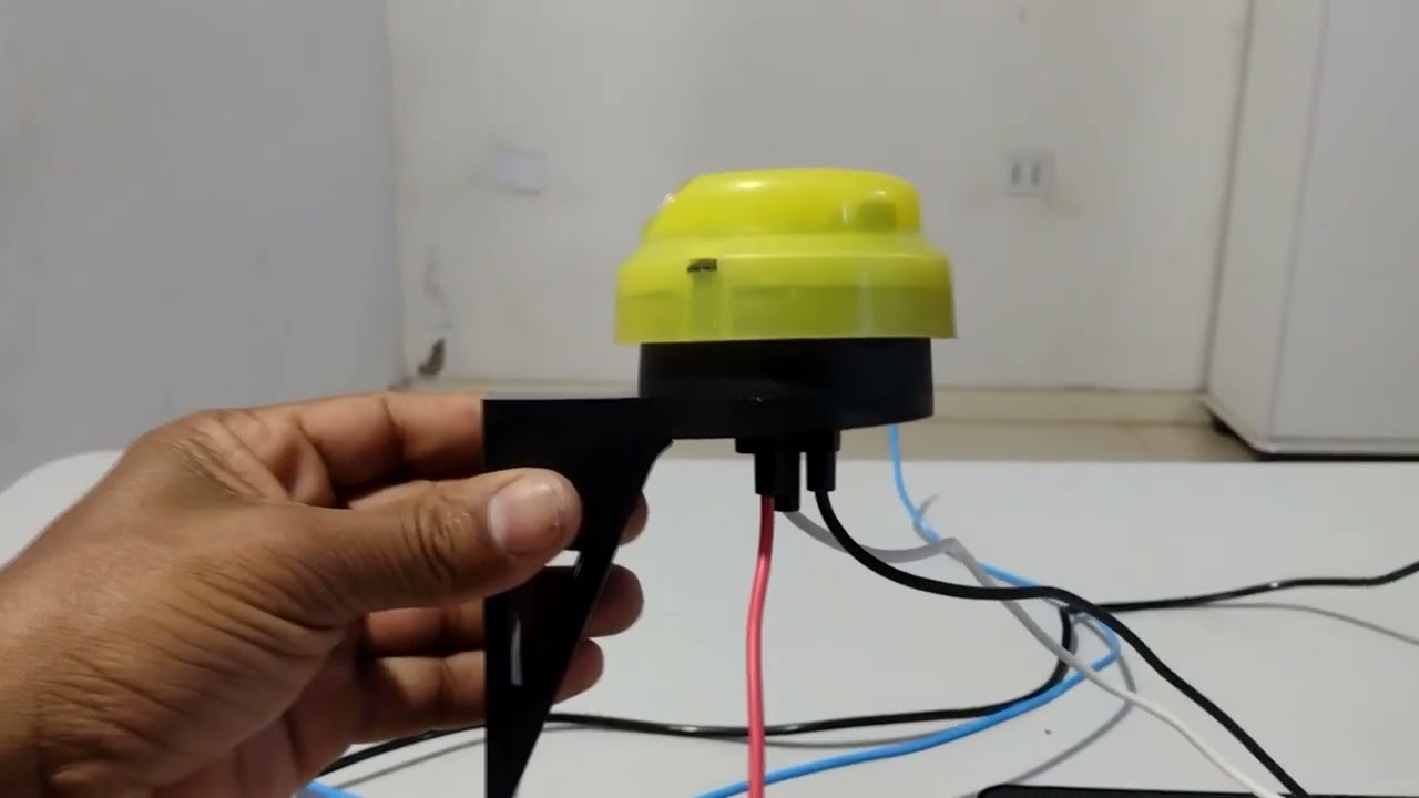 Refletor De Led Com Relé Fotoelétrico Liga e Desliga Automático