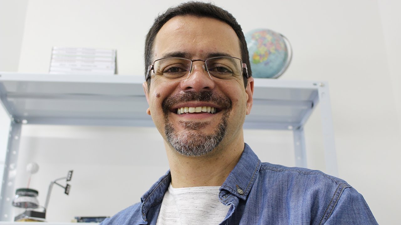VAMOS CONHECER O ARDUINO? | Fl&aacute;vio Guimar&atilde;es - Brincando com Id&eacute;ias