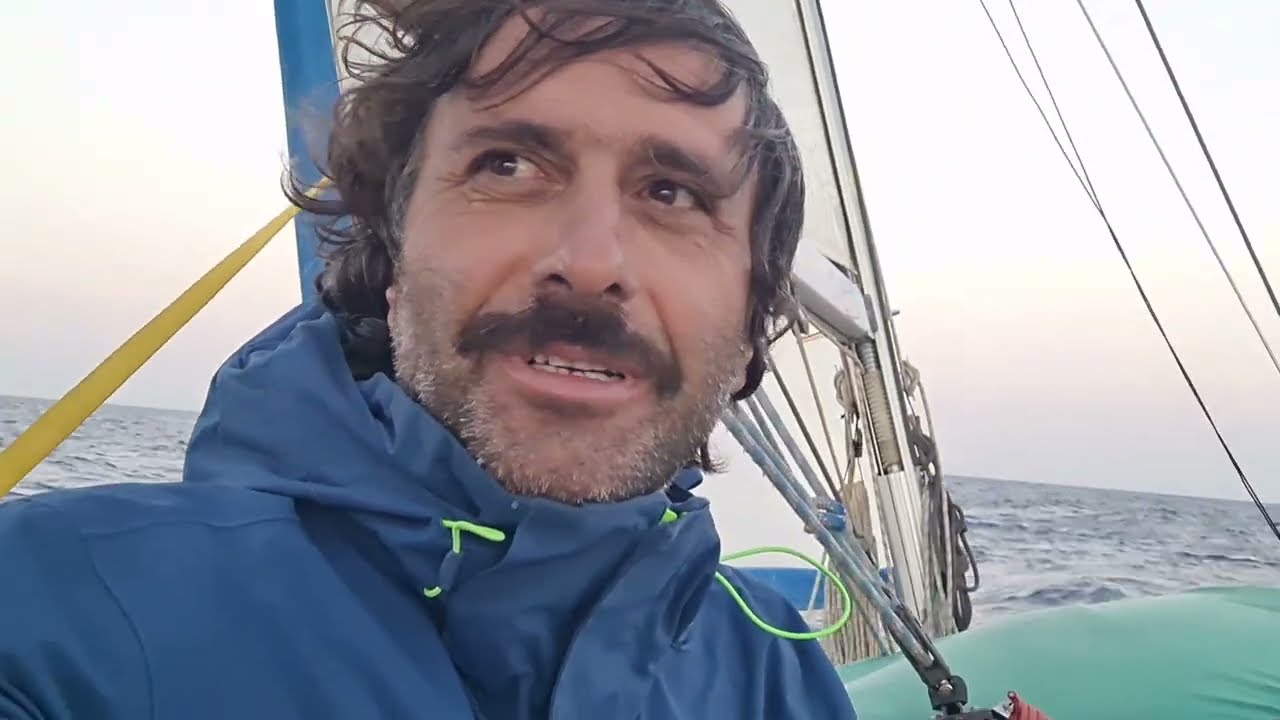 Fatih Aksu Blue Horizon 385.Bölüm: Kızıldenizde mesafe, süre, yakıt, rüzgar denklemi.