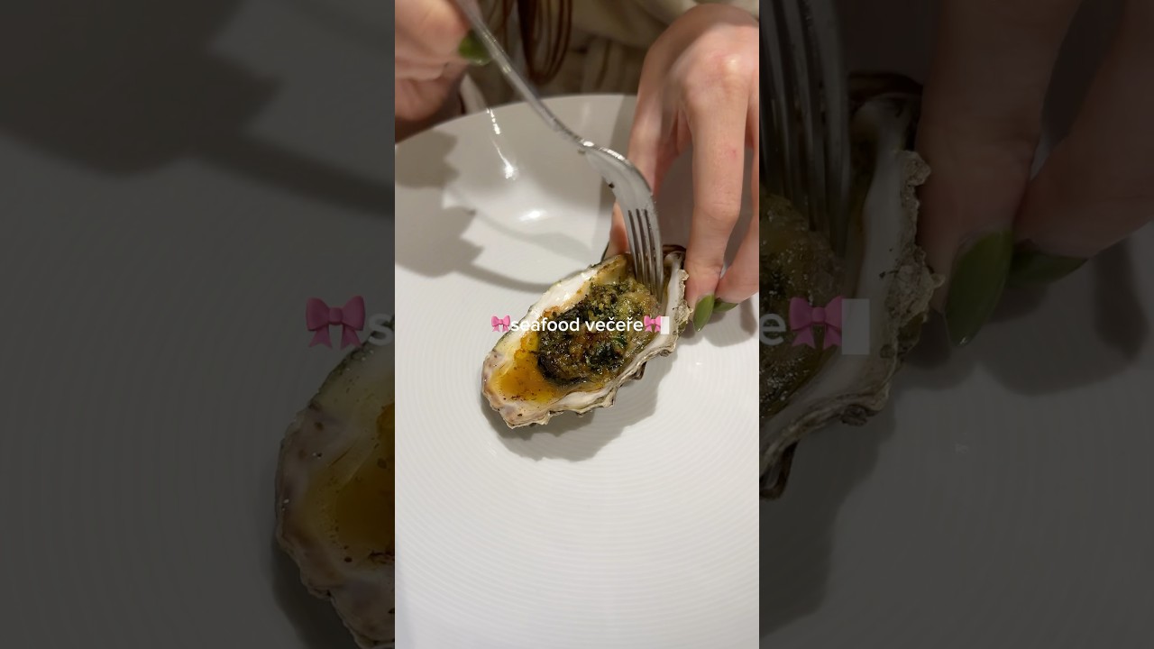 Seafood večeře u n&aacute;s doma🫶🏻 #seafood #vecere #girldinner #fruttidimare #slavky #musle #ustrice