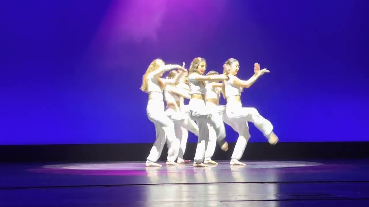 Madison-Reese Doan: Hooray for Hollywood - Bollywood