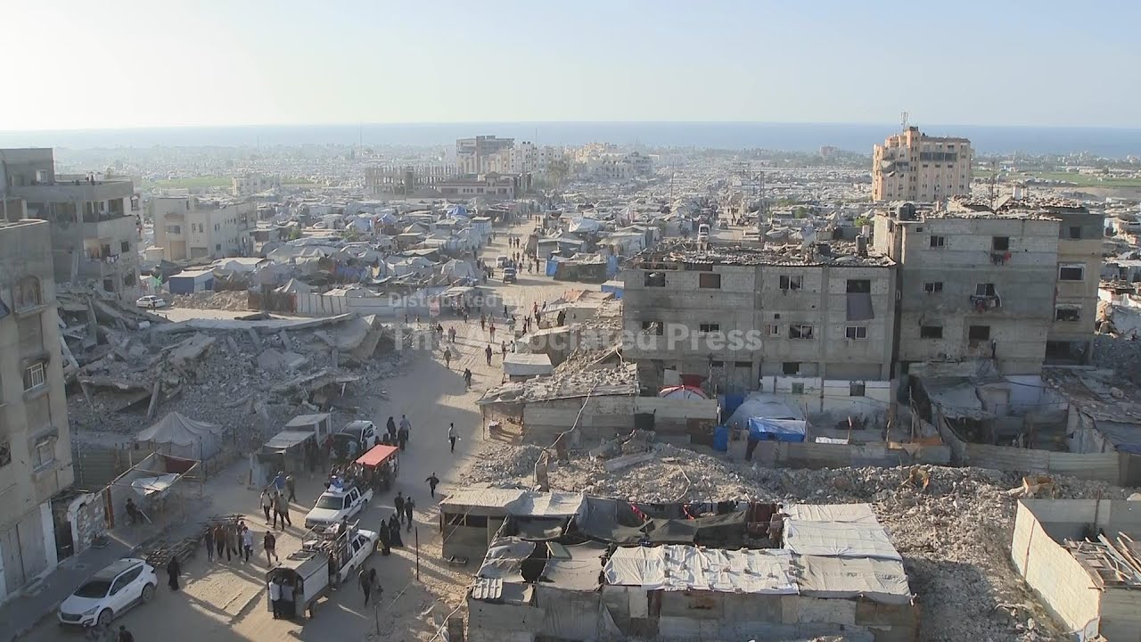 Gaza city of Khan Younis Khan left unrecognizable in vast destruction following Israel&rsquo;s offensive