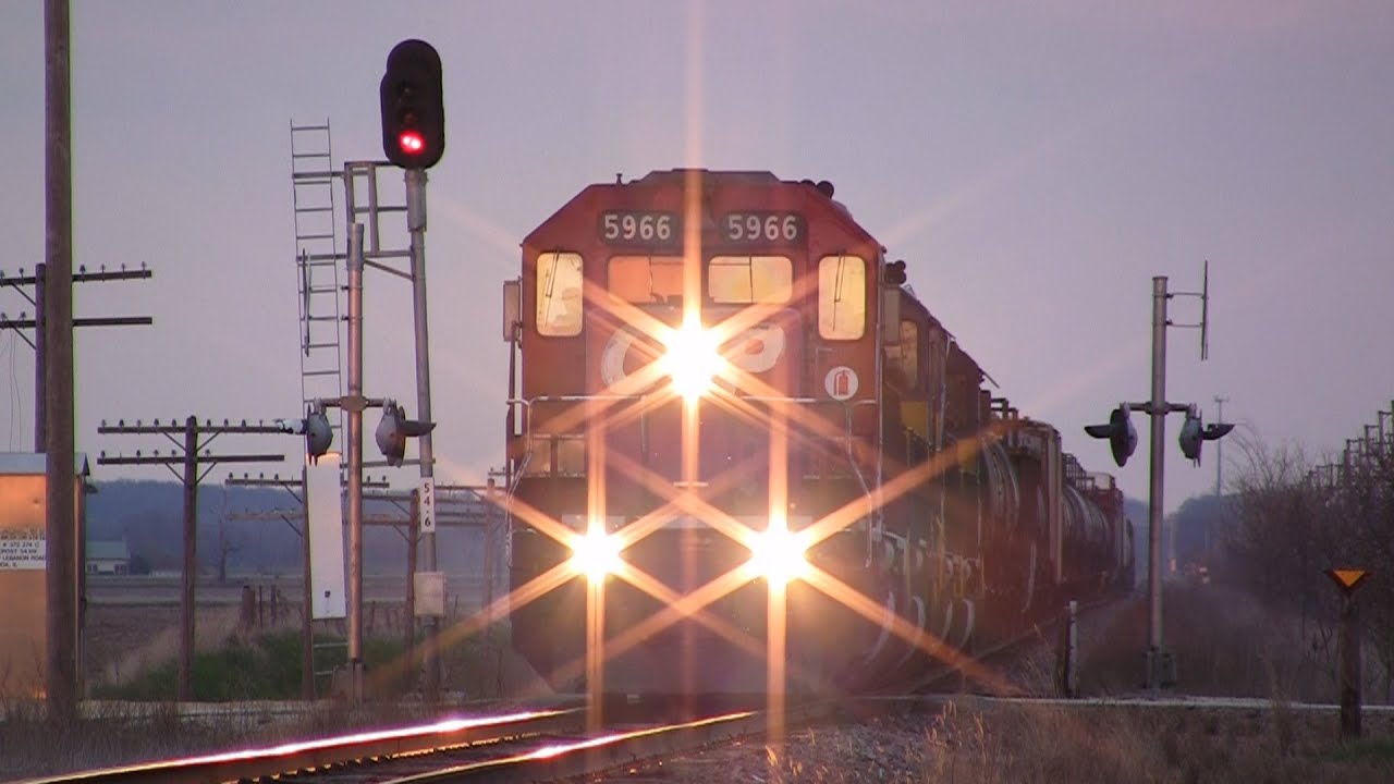 CP 5966 West, Near Sunset on 4-28-2013
