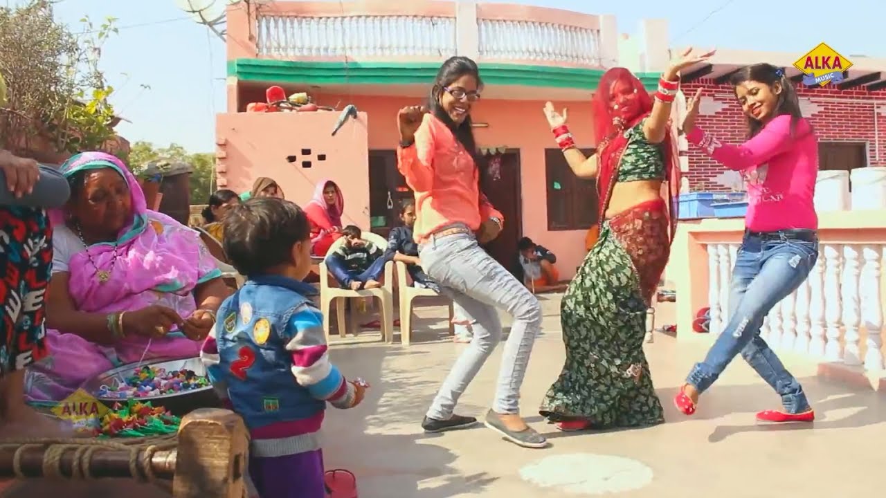 नन्द और उसकी सहेली ने किया बहु के साथ Dance में कॉम्पिटिशन || Manna Jeete ji maregi danger look Teri