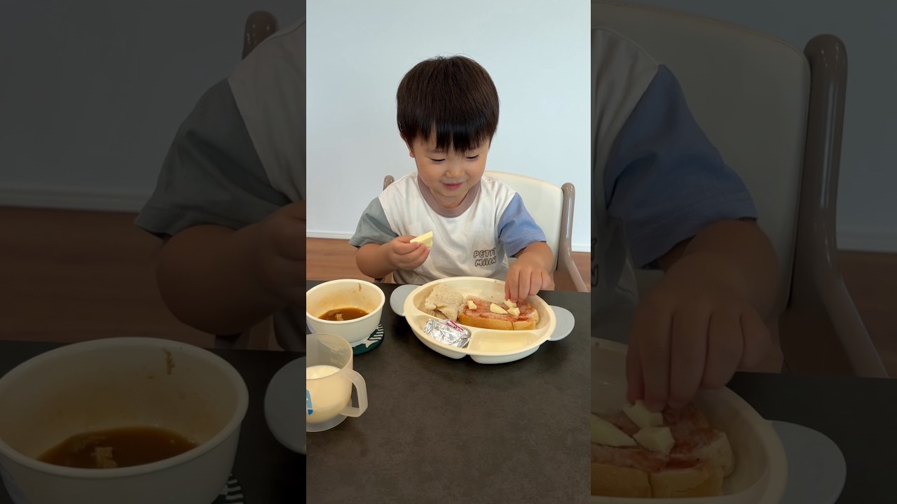 【食事】HARU/もくもく食事 オリジナルパンと二リア・鉄道館【3years 4month old】