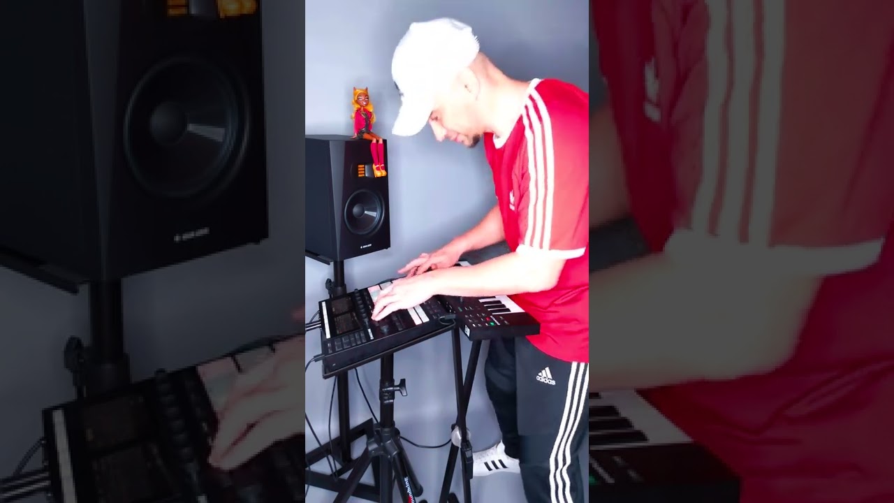 Live Looping on Maschine MK3 and Komplete Kontrol m32 (Snap - Rhytm is a Dancer cover)