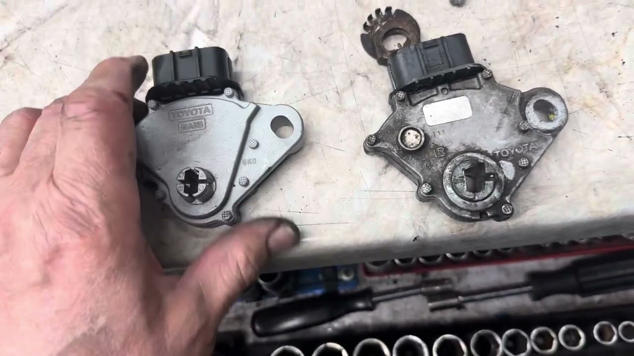 Замена переключателя нейтральной передачи Toyota Tacoma 2001 года