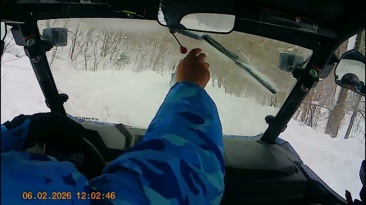 RZR Bruce et Zforce G2 Doris en dir. sud de Val des Bois au relais  #motosports #outaouais 2/4