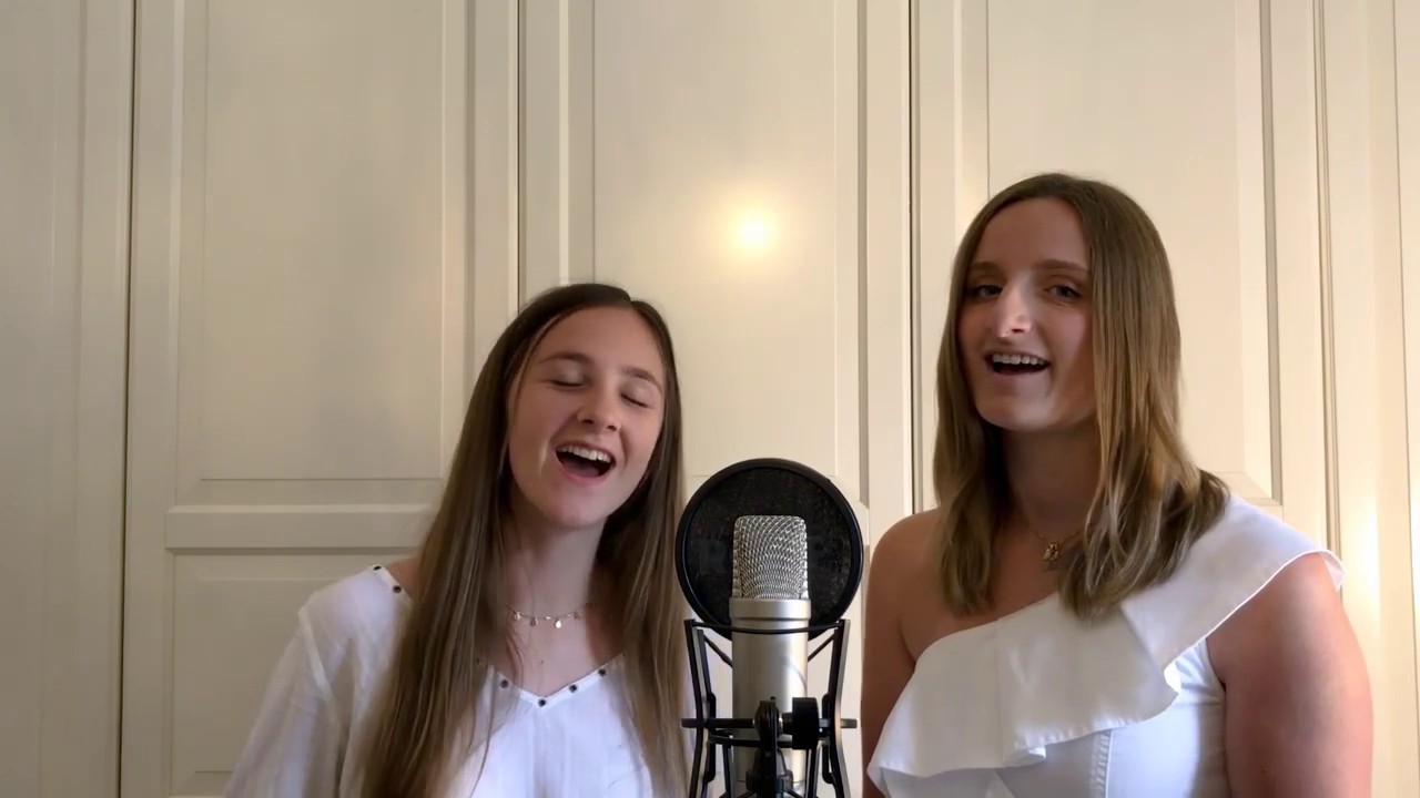 Shawn Mendes, Camila Cabello - Se&ntilde;orita    Cover by Julia Wastian and Sofie Thomas