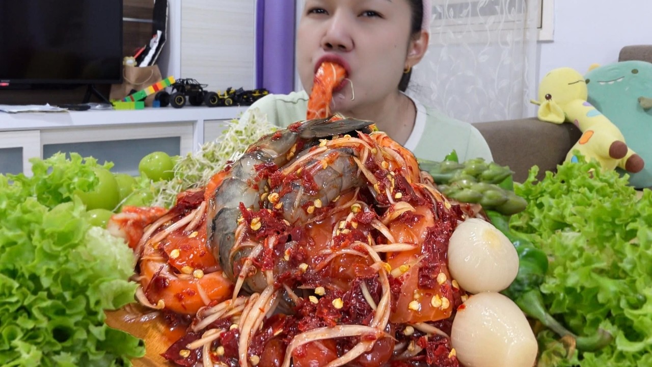 พริก100เม็ด สิมียุผู้นึ่งโง่ๆมาก จ่มวาเผ็ดแต่บ่อยอดหยุดกิน🤣