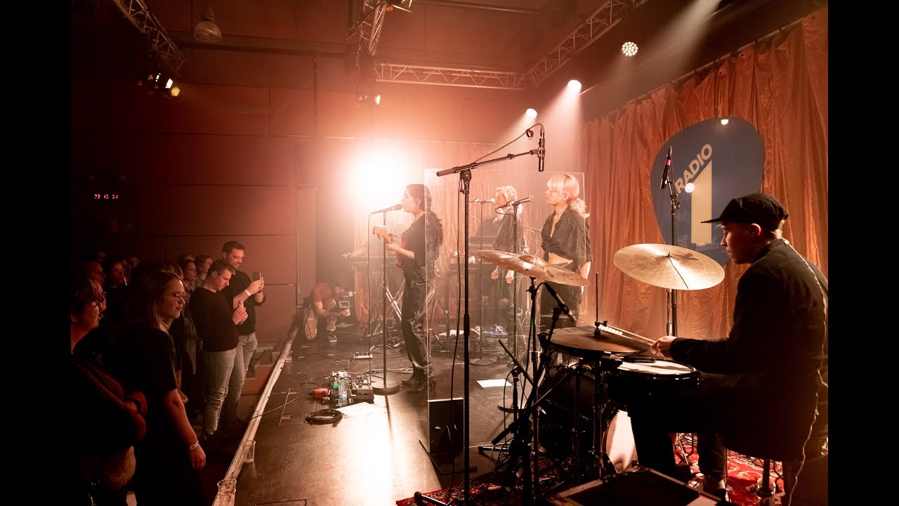 BITTERZOET - EEFJE DE VISSER (LIVE @ RADIO 1 EEFJE DE VISSER SESSIE)