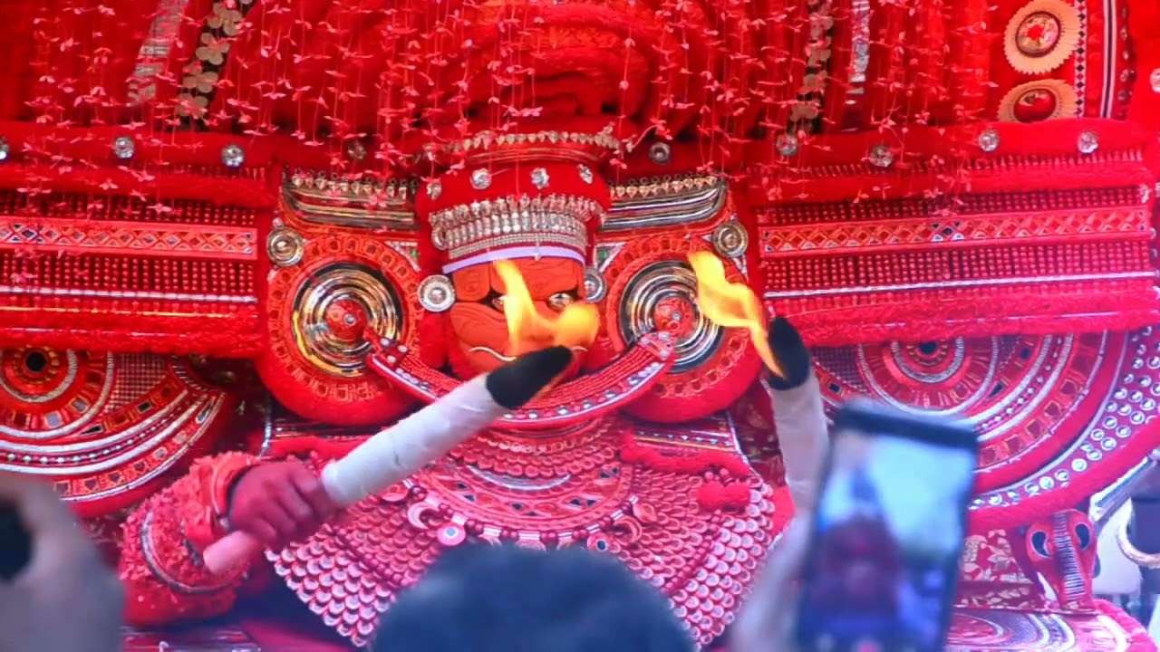 കൂത്തുപറമ്പ് മൂര്യാട് മാങ്കുളത്ത് ഭഗവതി കാവ് തിറ മഹോത്സവം പ്രസക്തഭാഗങ്ങൾ I