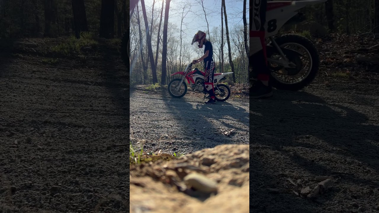 2017 Honda crf 110 start up and rev #dirtbike #offroadvehicle #honda #crf #110 #crf110