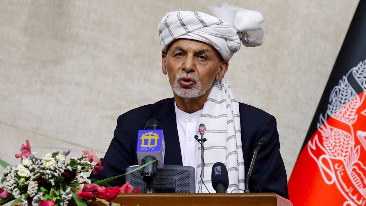 President Ghani leaves Afghanistan as Taliban move on Kabul