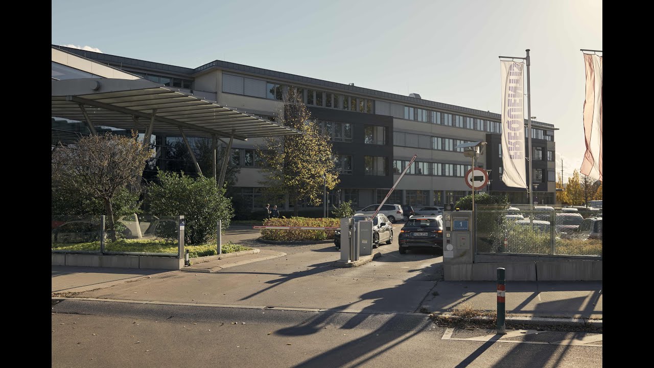 Frequentis AG setzt auf Smart Parking von ParkHere