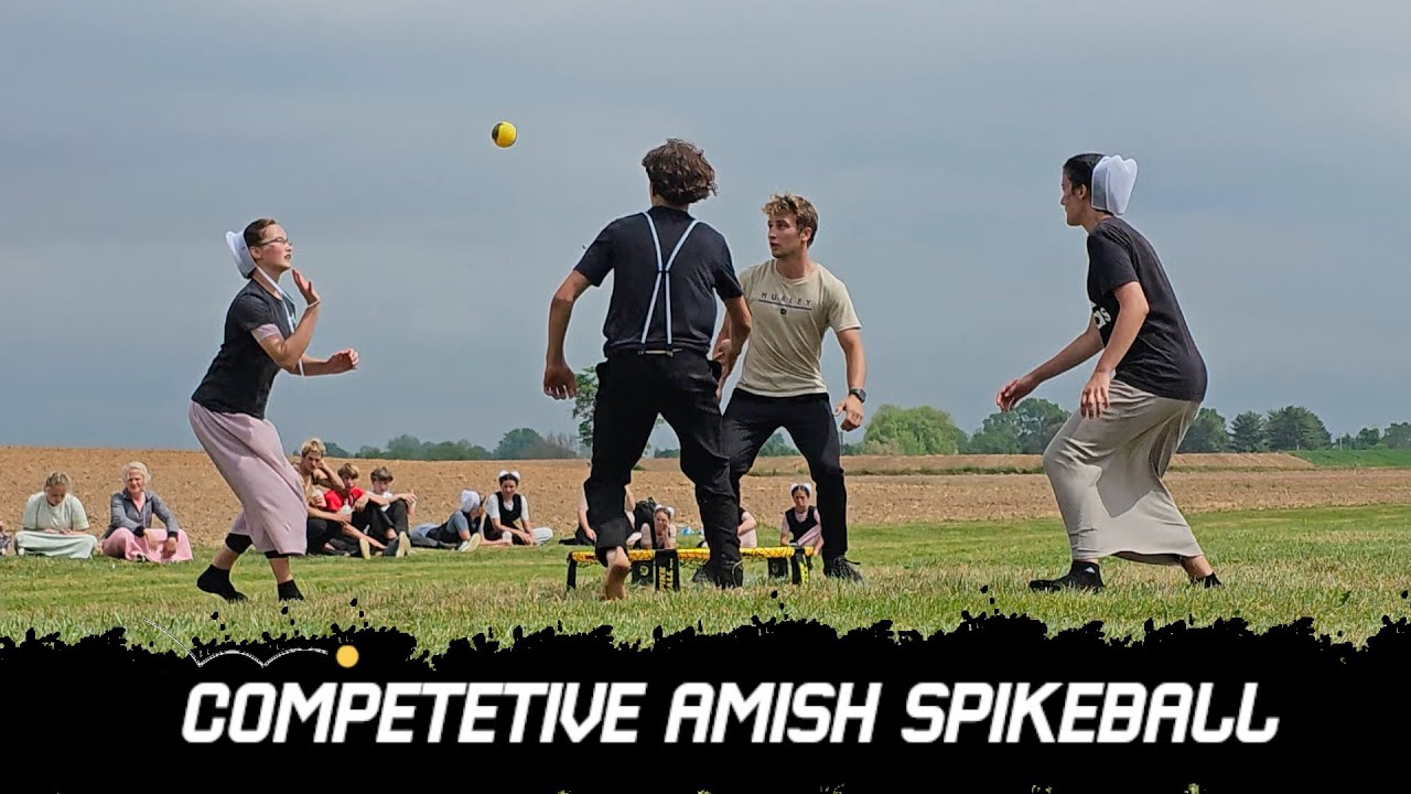 Athletic Amish Girls & Boys: Competitive Spikeball