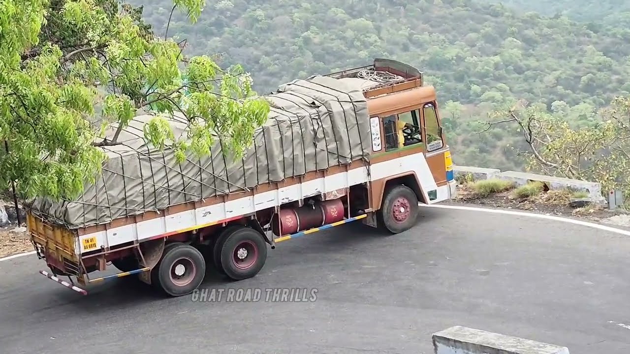 Perfect driving in dangerous ghat bend road #ghat #road #driving 