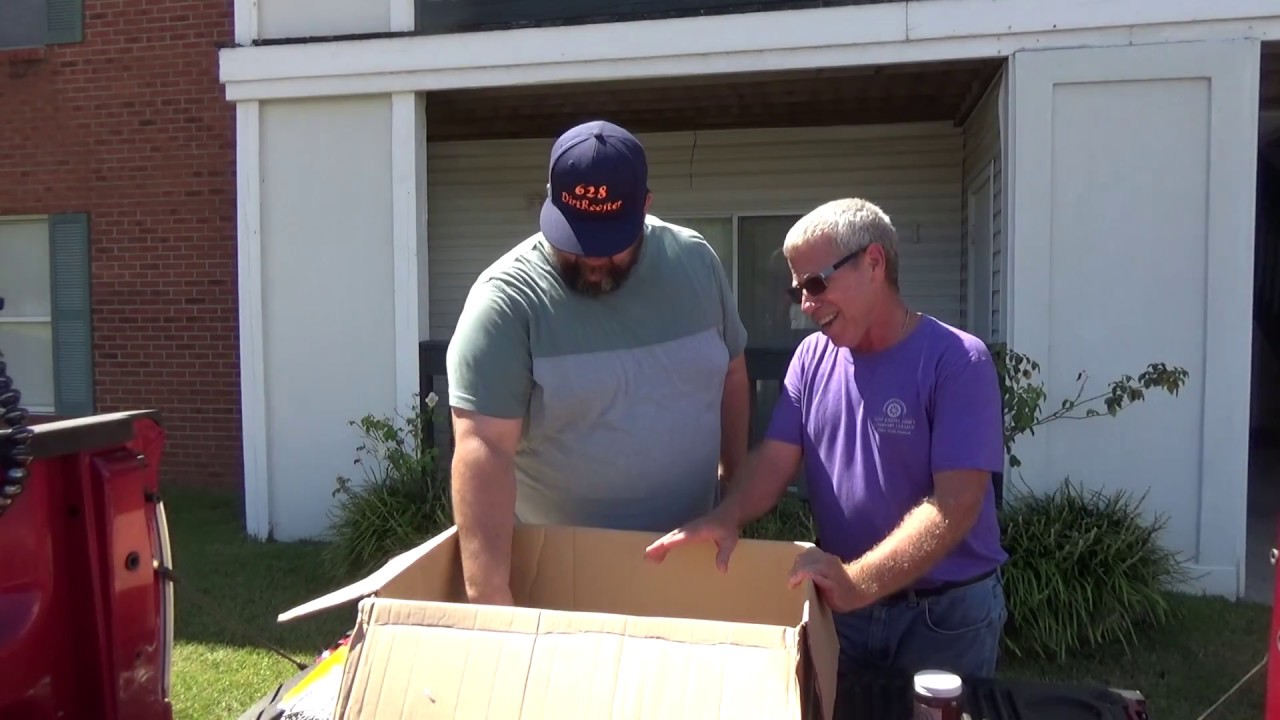 Mr. Ed does an unboxing for the 628 Dirt Rooster.