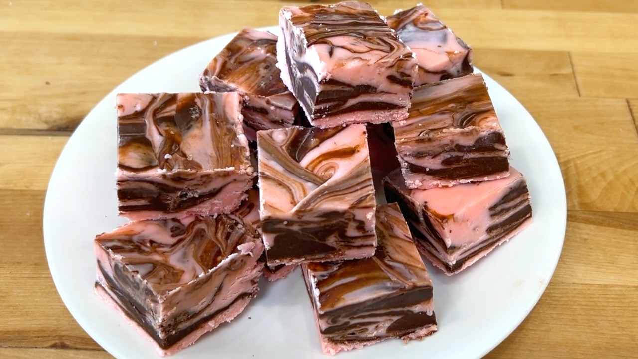 Homemade Cherry Fudge This Easy? Yes!