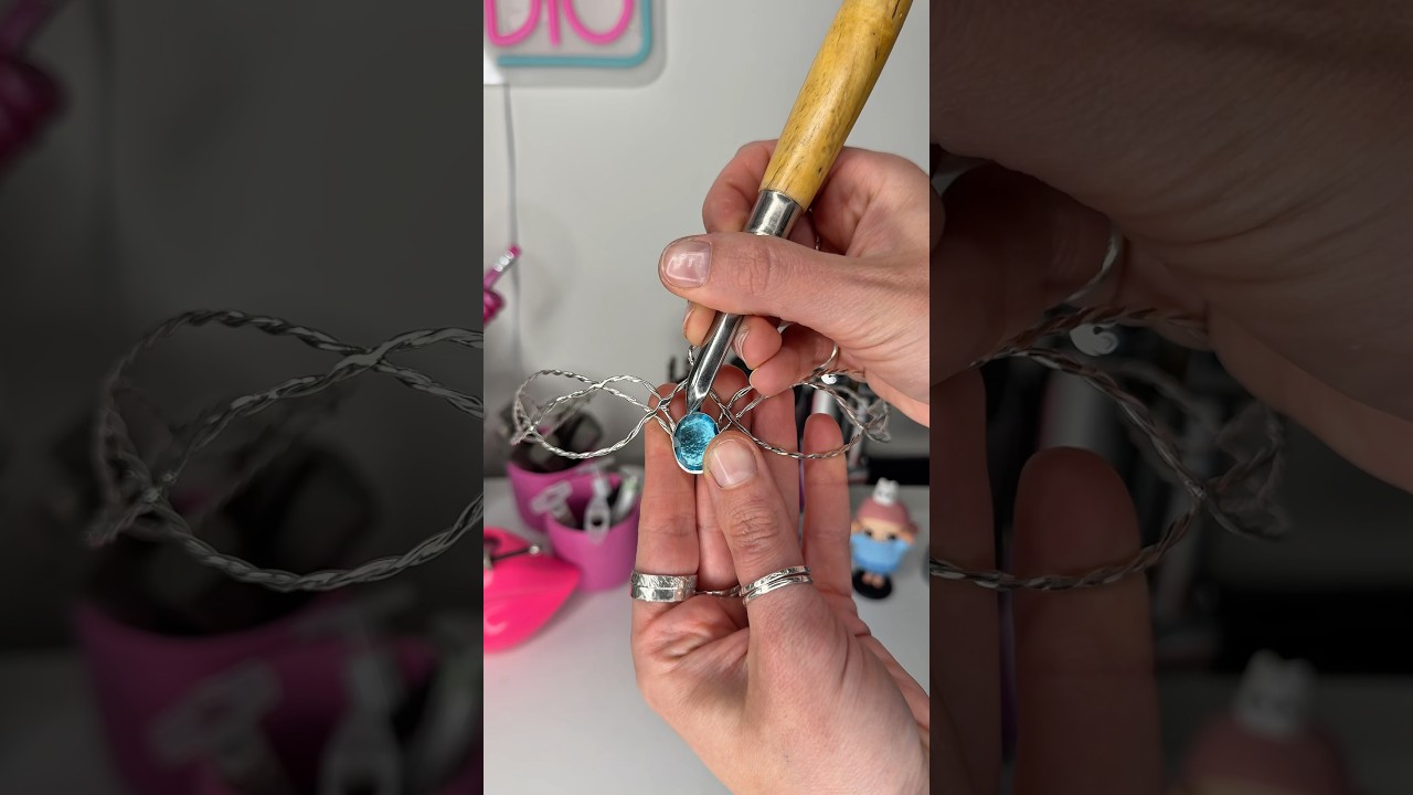 Making a fantasy tiara with twisted wires & a magical blue stone ✨🧚&zwj;♀️ #jewelrymaking #diytiara