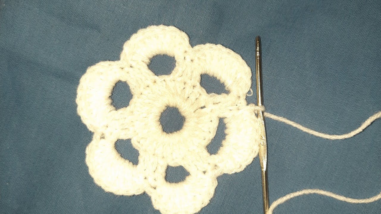 How to crochet easy motif flower pattern #cirosiya se bnaye easy knitting flower 🌼 