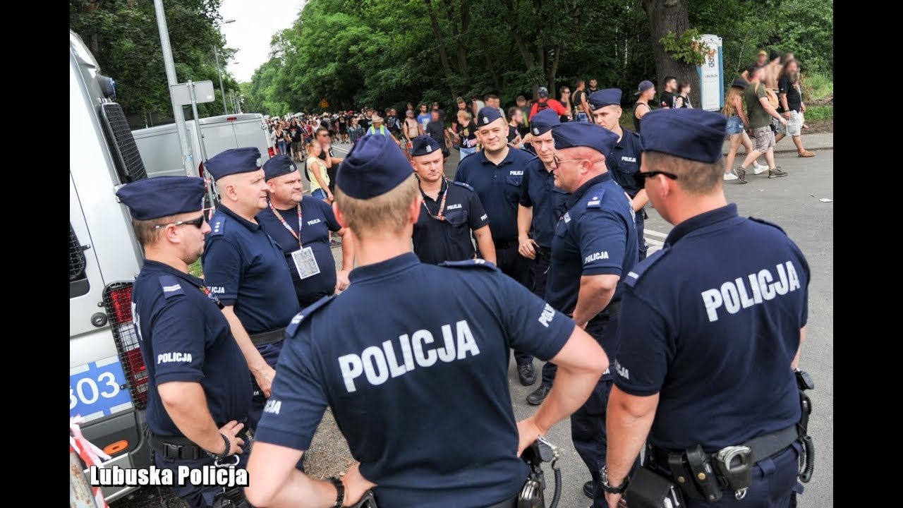 Przede wszystkim bezpieczeństwo. Oddziały prewencji pomagają w Kostrzynie