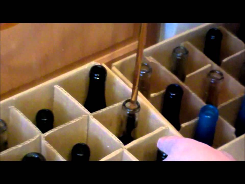 Strawberry Wine... Bottling and corking and Magic trick