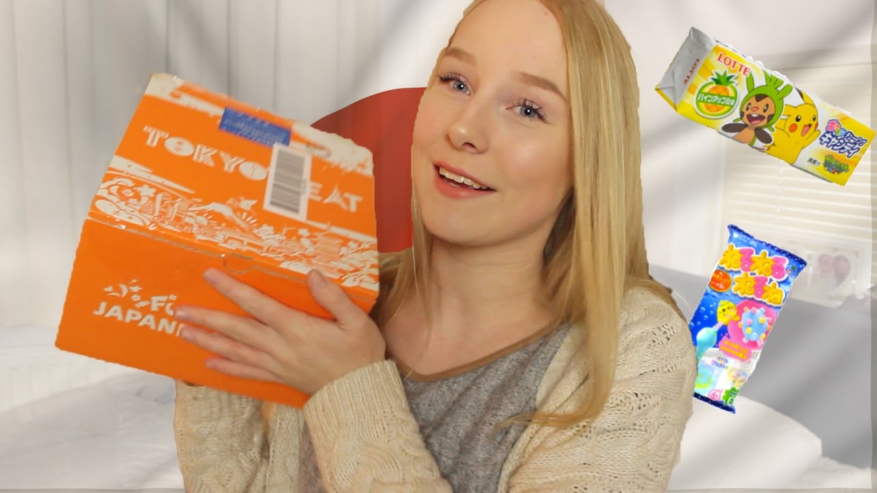DUTCH GIRL TRYING JAPANESE CANDY