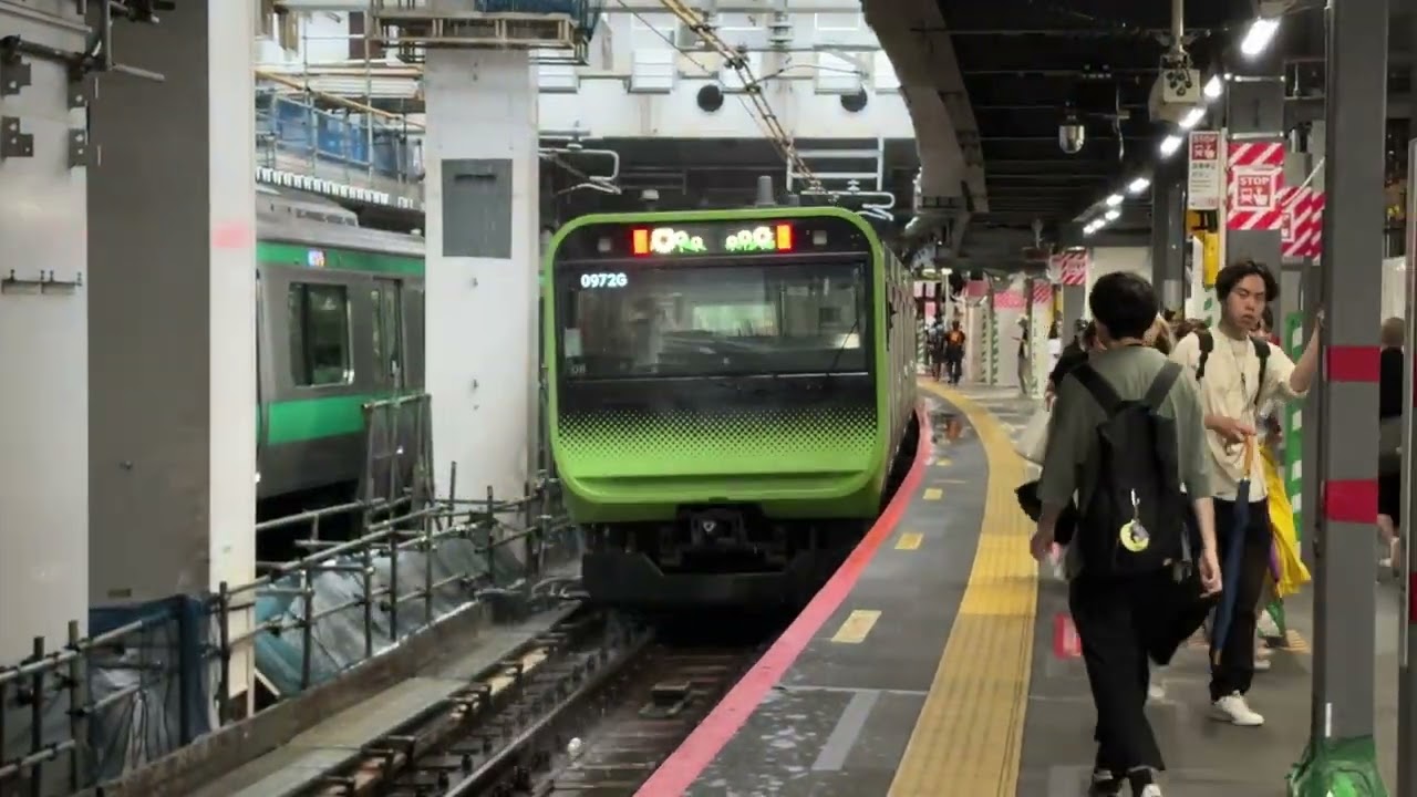 JR E235 EMU's on the Yamanote Line + Ride footage from Seibu-Shinjuku station to Shin-Okubo station.